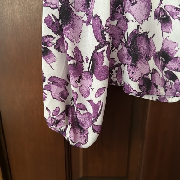 Charming Charlie Long Sleeve Cold Shoulder Top - Picture 3 of 9